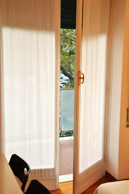 Affittacamere Eur Arcobaleno 0*, Rome