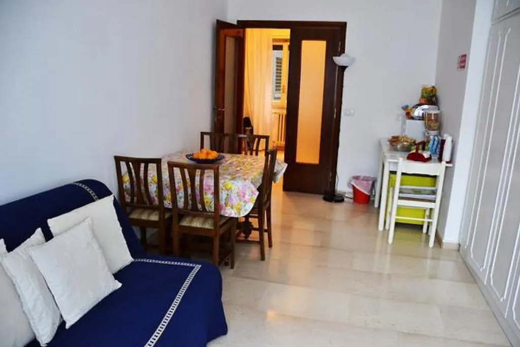 Guest house Affittacamere Eur Arcobaleno Italy